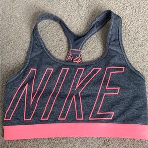 nike sports bra size M